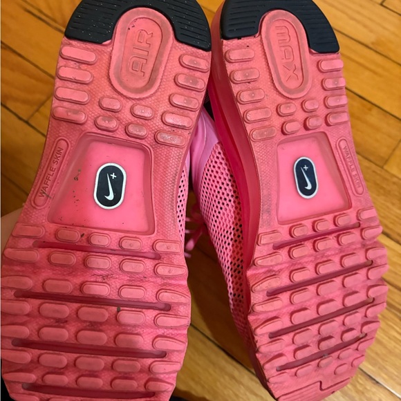 Nike Women's Pink and Gray Athletic Shoes - Picture 6 of 7